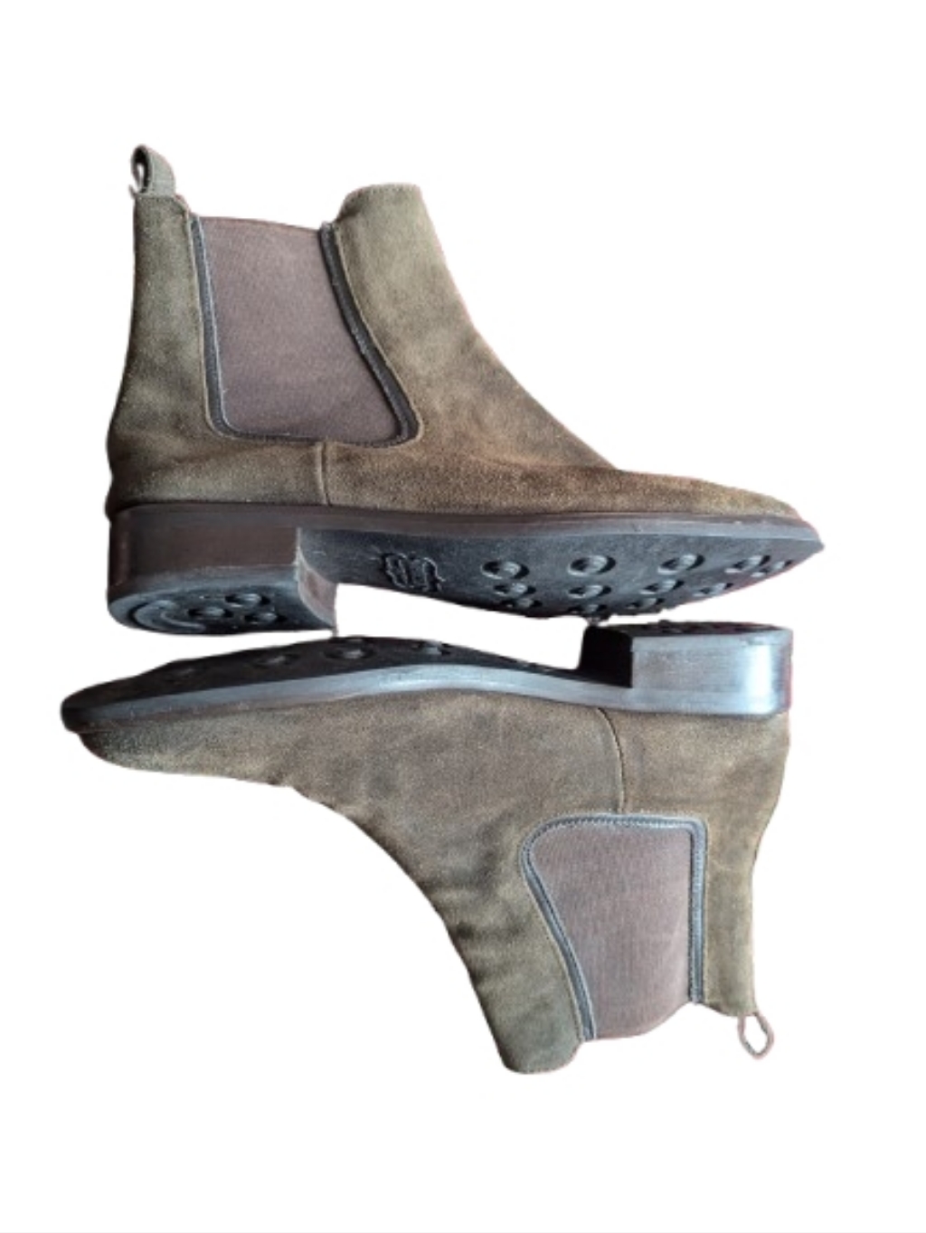 Thursday Boot Co Duchess Chelsea Everyday Boots | Minimalist Capsule Wardrobe